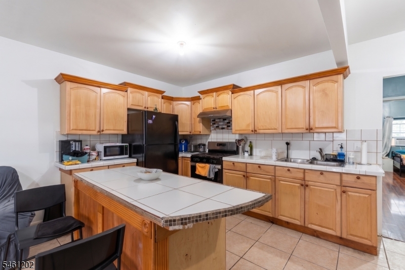 363 Summer Street Paterson NJ 07501