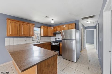 363 Summer Street Paterson NJ 07501