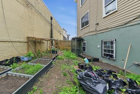 363 Summer Street Paterson NJ 07501