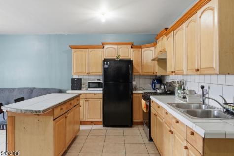 363 Summer Street Paterson NJ 07501
