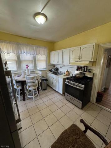 533 11TH Avenue Paterson NJ 07514