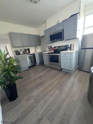 266 Littleton Avenue Newark NJ 07103