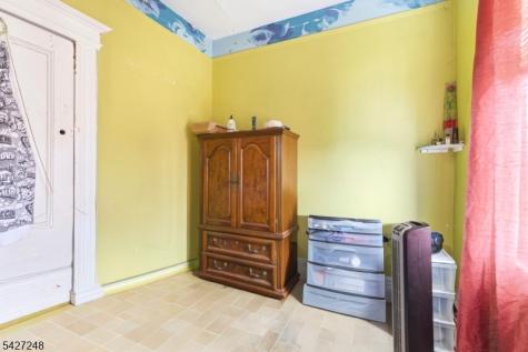 8 Horatio Street Newark NJ 07105