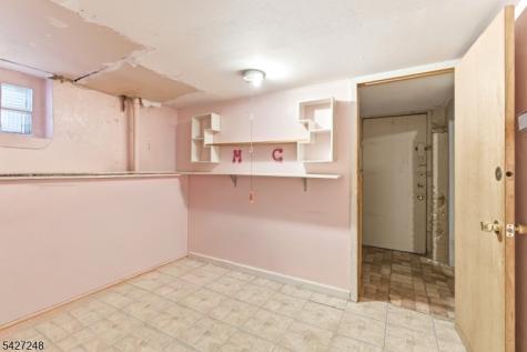 8 Horatio Street Newark NJ 07105