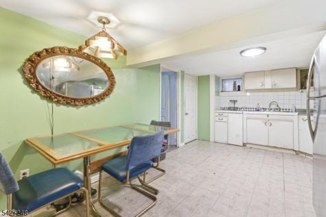 8 Horatio Street Newark NJ 07105