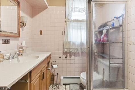 8 Horatio Street Newark NJ 07105