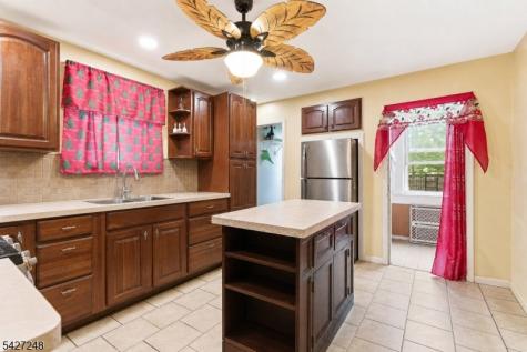 8 Horatio Street Newark NJ 07105