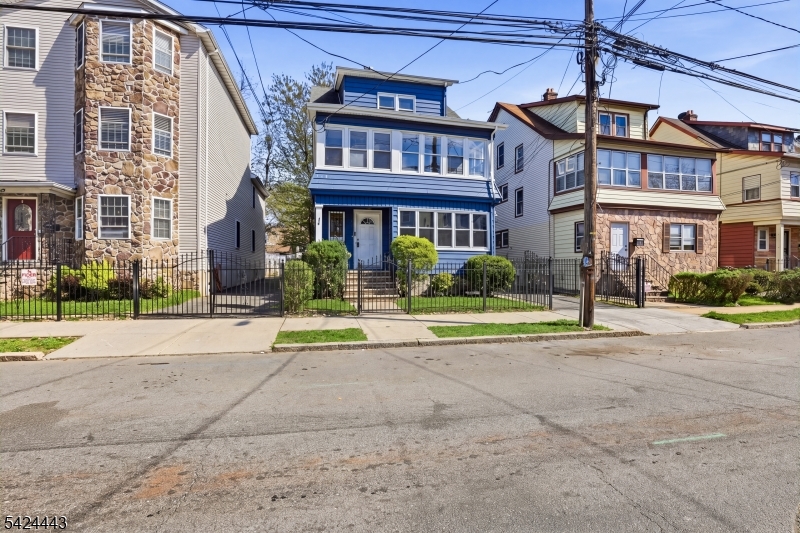 134 W End Avenue Newark NJ 07106