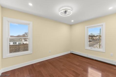 633 Lafayette Avenue Hawthorne NJ 07506