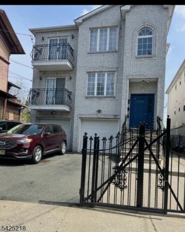 128 Lincoln Avenue Newark NJ 07104