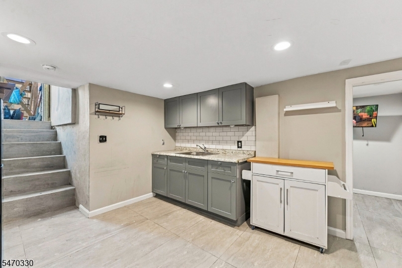 72 Jasper Street Paterson NJ 07522