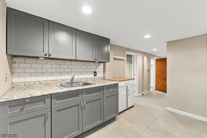72 Jasper Street Paterson NJ 07522