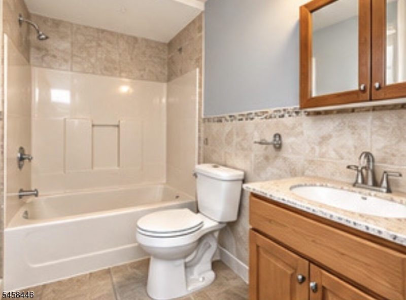 142 Ripley Place Elizabeth NJ 07206