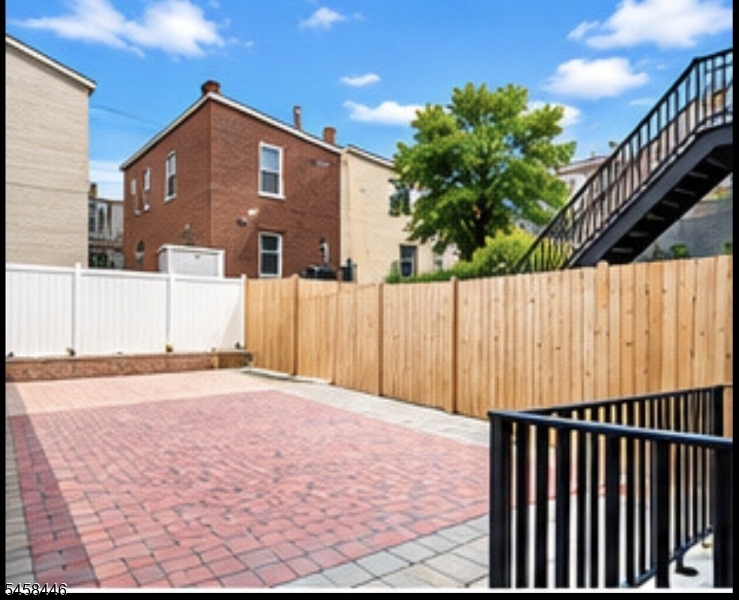 142 Ripley Place Elizabeth NJ 07206