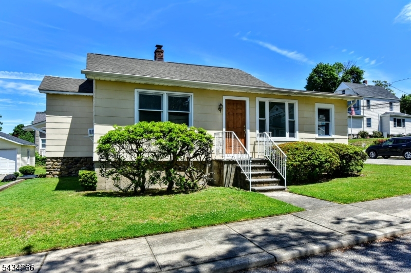52 Central Avenue Butler NJ 07405