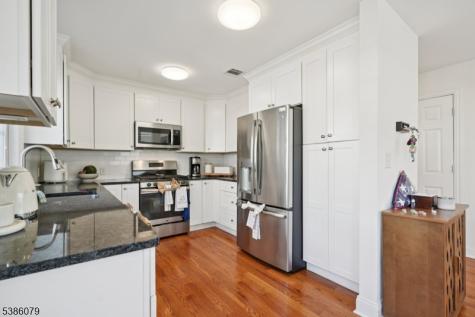 38 Centre Street Nutley NJ 07110