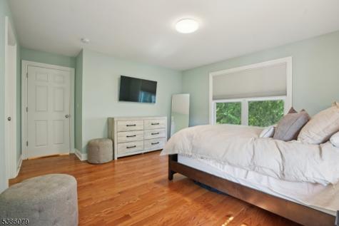 38 Centre Street Nutley NJ 07110