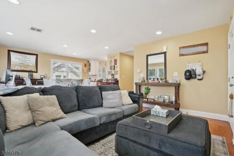 38 Centre Street Nutley NJ 07110