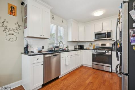 38 Centre Street Nutley NJ 07110