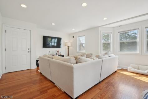 38 Centre Street Nutley NJ 07110