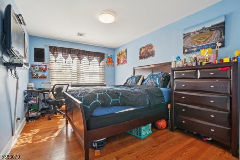 38 Centre Street Nutley NJ 07110