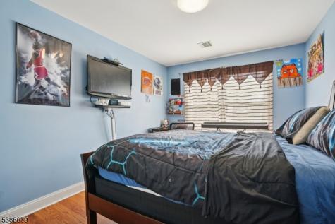 38 Centre Street Nutley NJ 07110