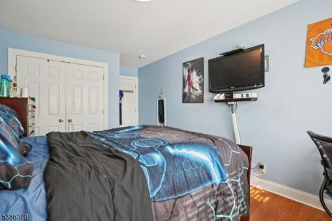 38 Centre Street Nutley NJ 07110