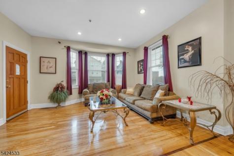 60 Hawthorne Avenue East Orange NJ 07018