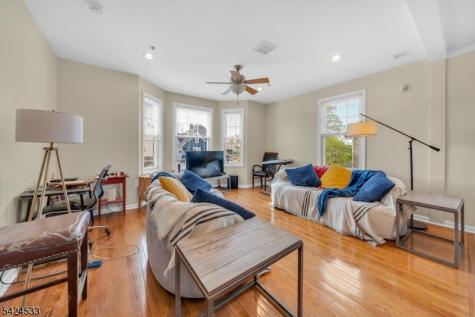 60 Hawthorne Avenue East Orange NJ 07018