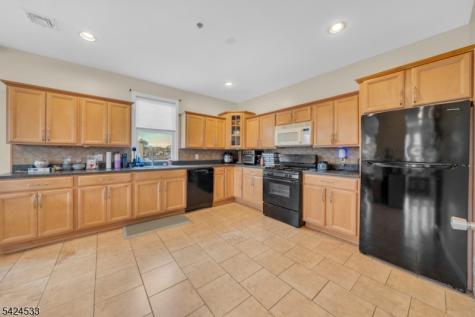 60 Hawthorne Avenue East Orange NJ 07018