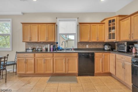 60 Hawthorne Avenue East Orange NJ 07018