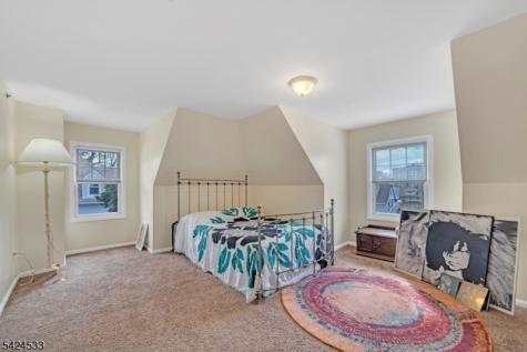 60 Hawthorne Avenue East Orange NJ 07018