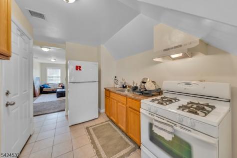 60 Hawthorne Avenue East Orange NJ 07018