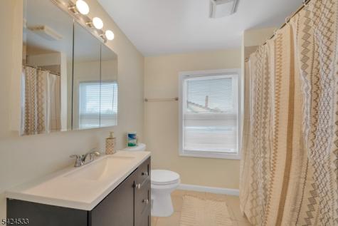 60 Hawthorne Avenue East Orange NJ 07018