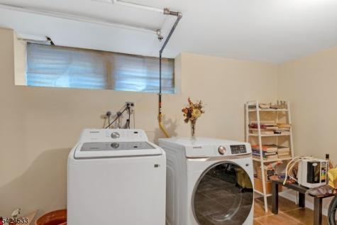 60 Hawthorne Avenue East Orange NJ 07018