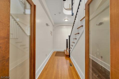 60 Hawthorne Avenue East Orange NJ 07018