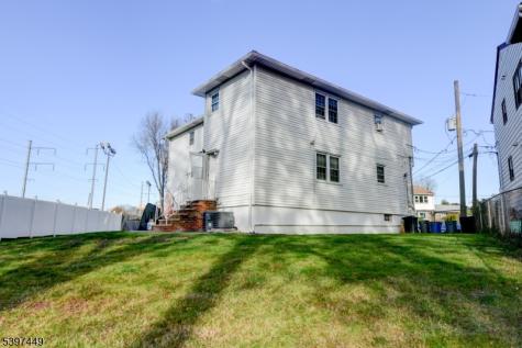8 Sailer Court Elizabeth NJ 07201
