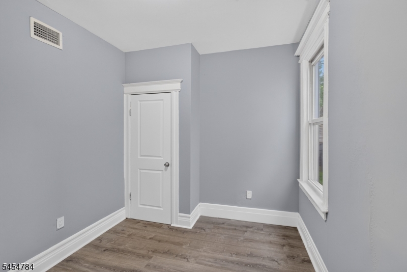 529 S Clinton Street East Orange NJ 07018