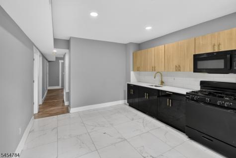 529 S Clinton Street East Orange NJ 07018