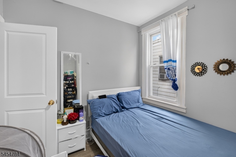 529 S Clinton Street East Orange NJ 07018