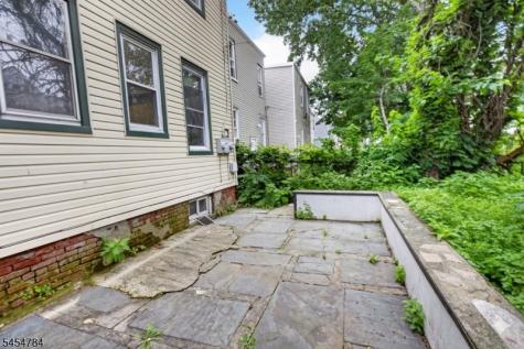 529 S Clinton Street East Orange NJ 07018