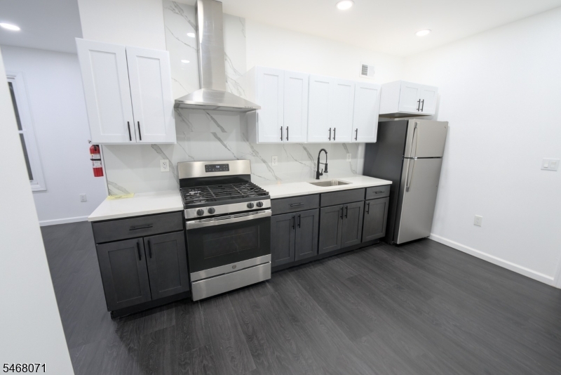 182 Summer Avenue Newark NJ 07104