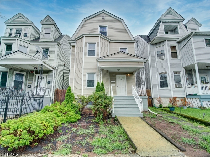 198 N 17th Street East Orange NJ 07017