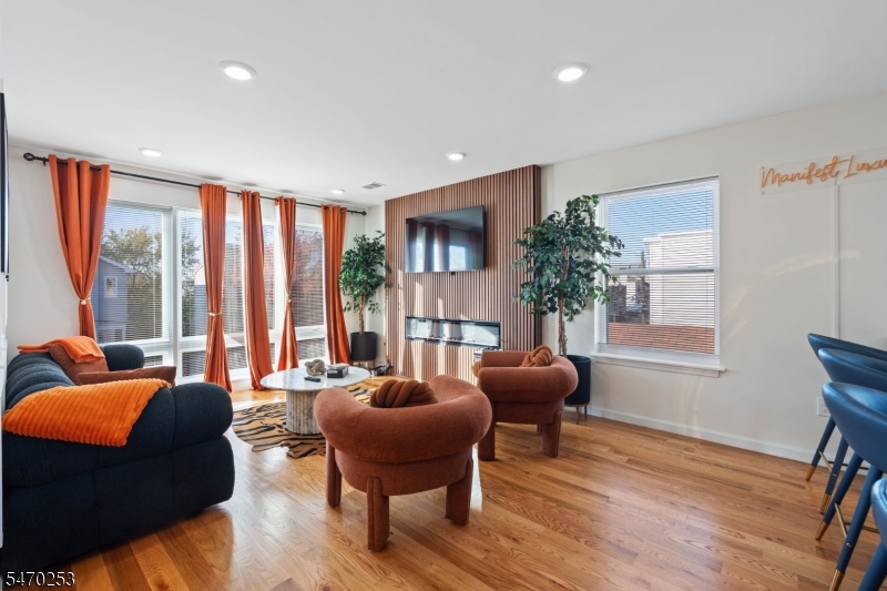 394 S 9th Street Newark NJ 07103