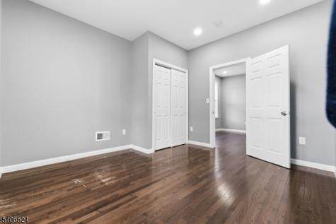 53 Aldine Street Newark NJ 07112