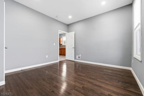 53 Aldine Street Newark NJ 07112
