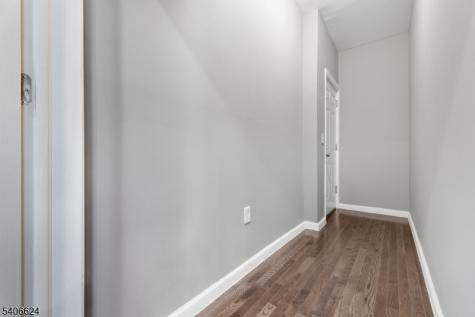 53 Aldine Street Newark NJ 07112