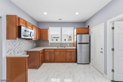 53 Aldine Street Newark NJ 07112
