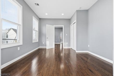 53 Aldine Street Newark NJ 07112