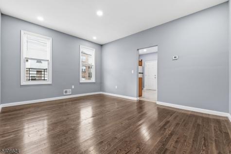 53 Aldine Street Newark NJ 07112